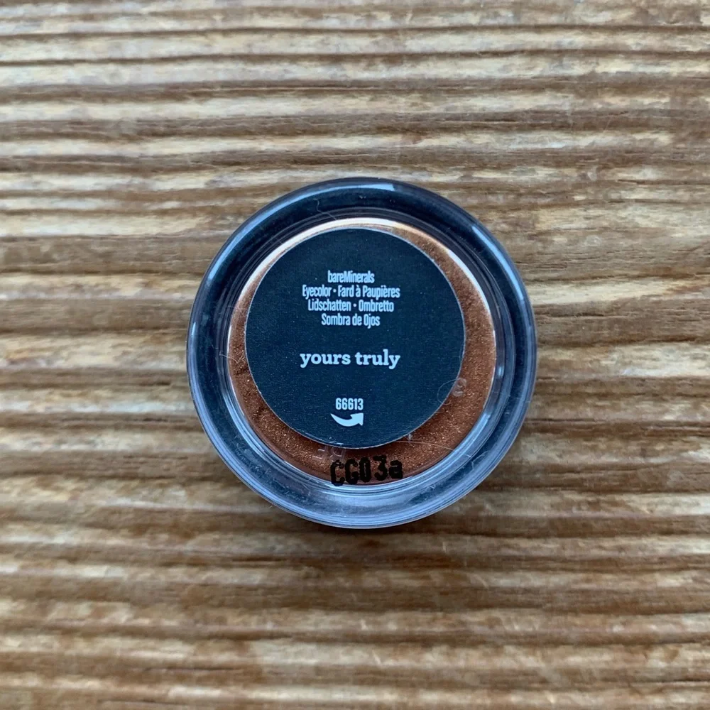 💰3/$30💰🎉HP🎉 New Bare Minerals Yours Truly Eyeshadow